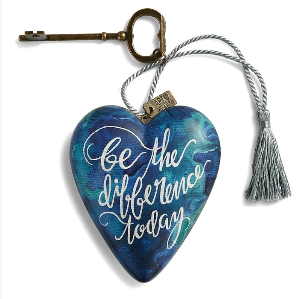 DEMDACO Art Hearts-"Be the difference” blue heart/ key inspirational decor- NWT
